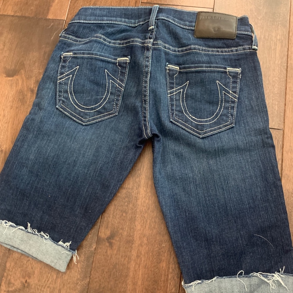 True Religion Bermuda Shorts, Size 24 - Picture 2 of 4